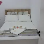 Te Flamuri Διαμέρισμα Velipojë