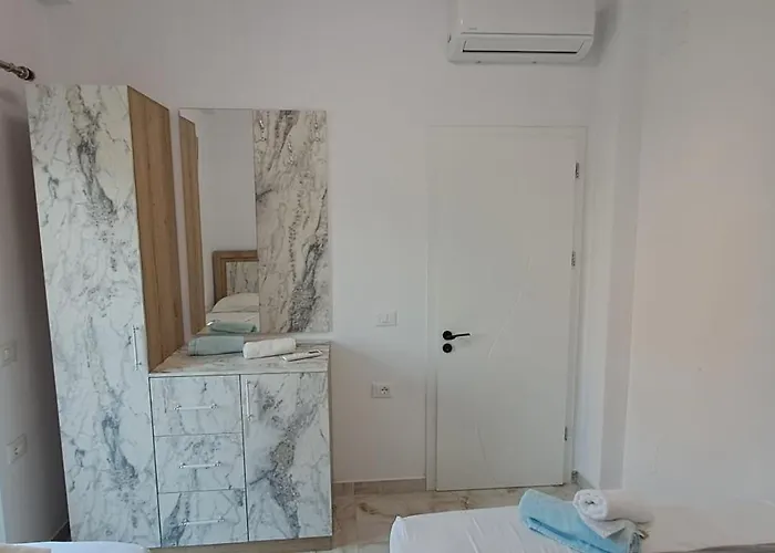 Te Flamuri Apartment Velipoje